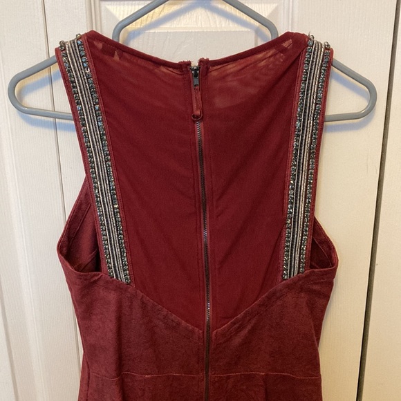 Women’s Guess short red, faux suede, mini dress - Picture 4 of 4